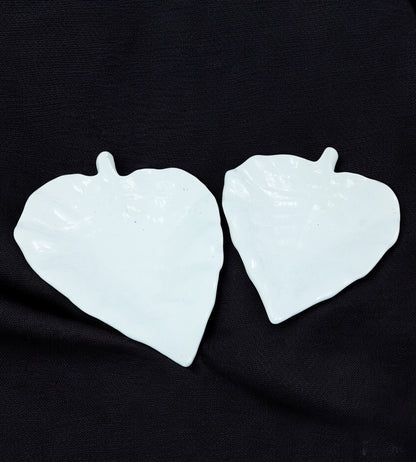 Ceramic White Leaf Shaped Serving Tray - Pack of 1