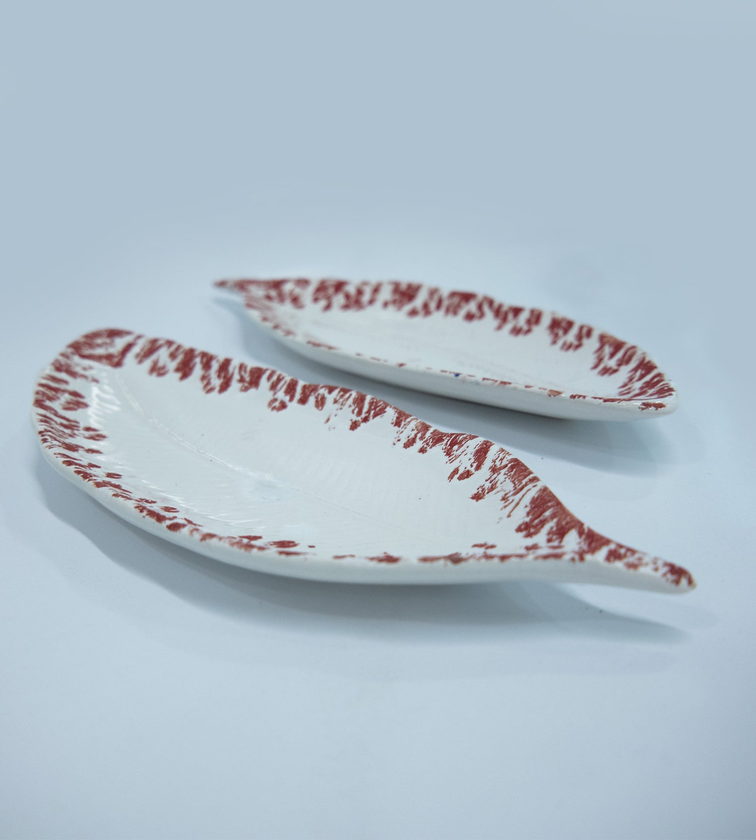 White Ceramic Embossed Leaf Shape Multipurpose Tray - Pack of 2