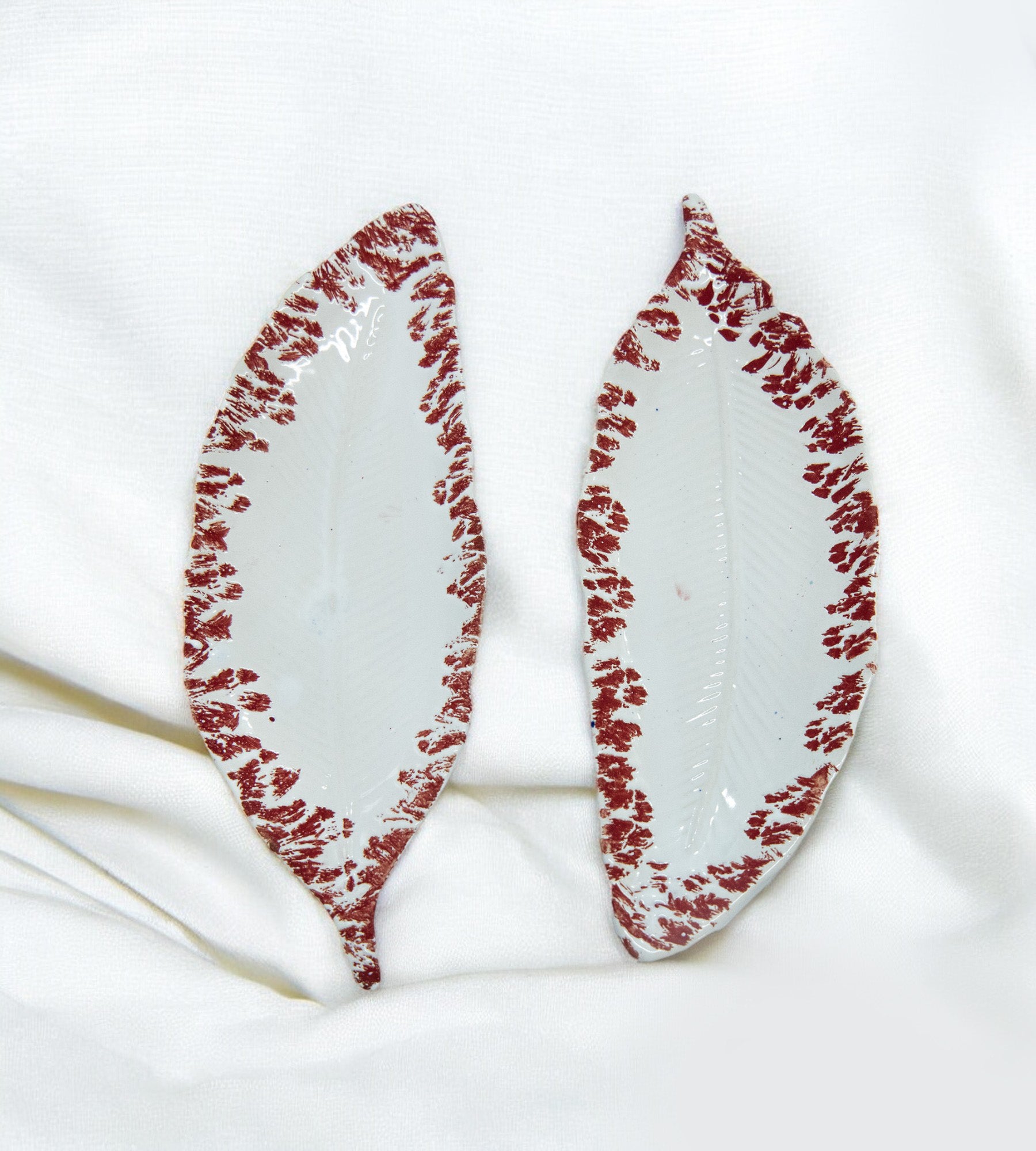 White Ceramic Embossed Leaf Shape Multipurpose Tray - Pack of 2