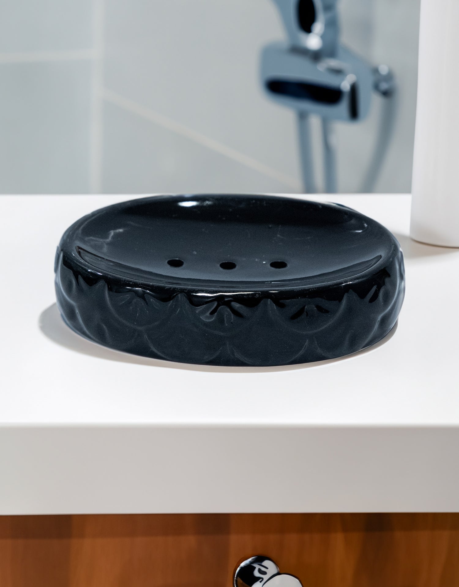 Alluring Black Ceramic Soap Dish Tray