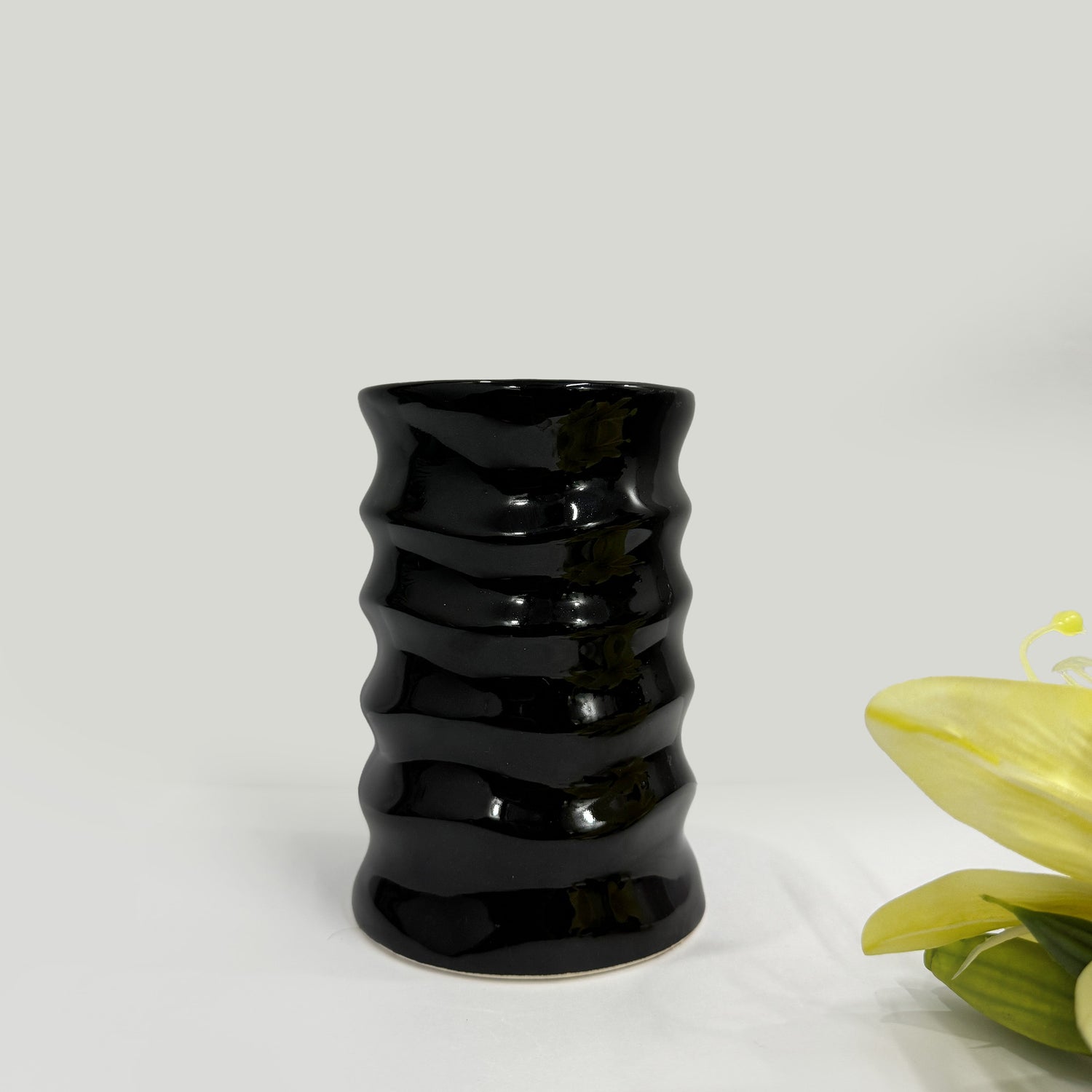 Ceramic Black Round Shape Multipurpose Toothbrush Holder Stand