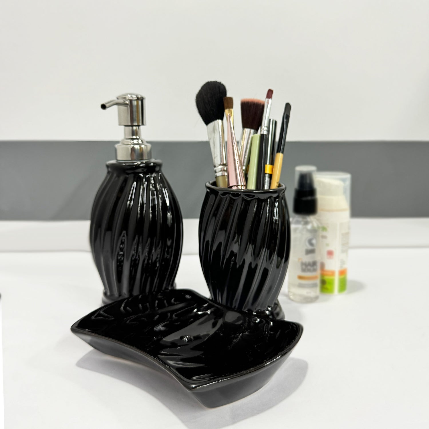 Modern Black Ceramic Bath Set with Liquid handwash Soap Dispenser, Toothbrush Holder and Soap Dish Tray - Set of 3