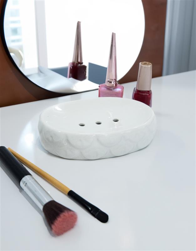 Stylish White Ceramic Soap Dish Tray