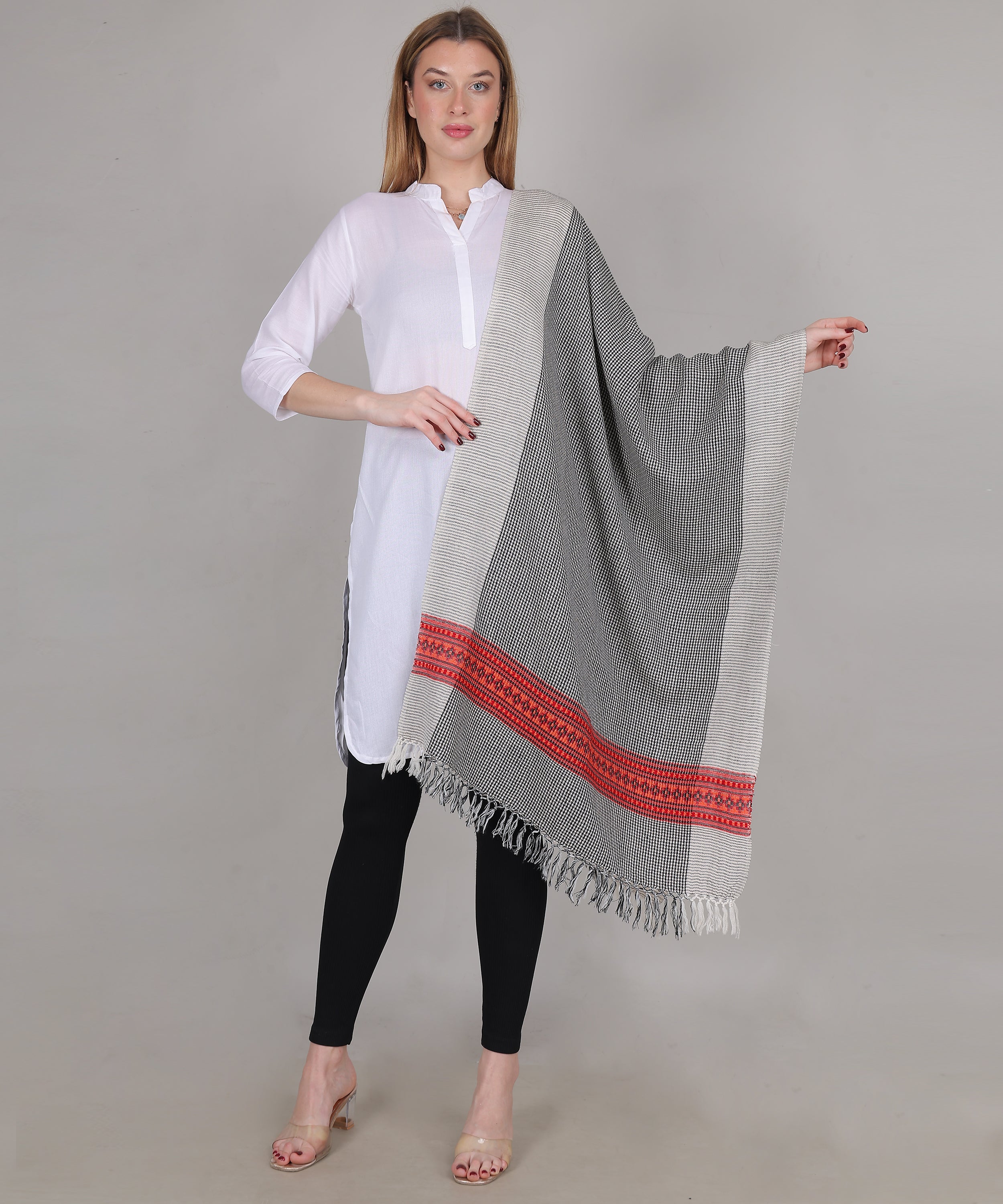 Handcrafted Kullu Pure Woollen Grey Stole – A Traditional Touch of Himachali Craft