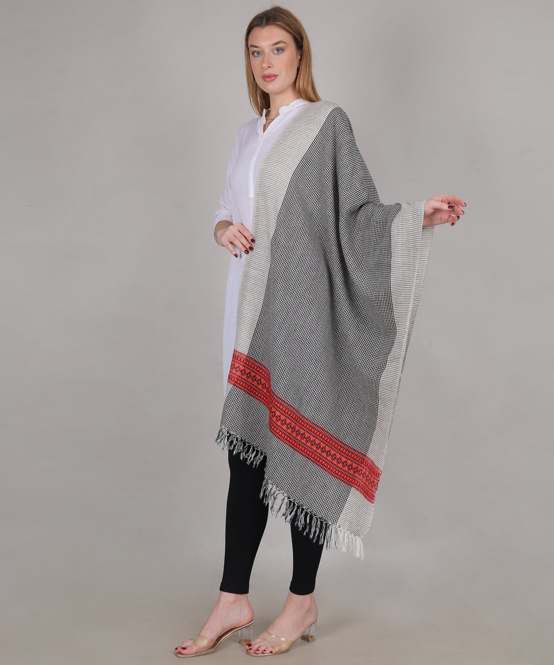 Handcrafted Kullu Pure Woollen Grey Stole – A Traditional Touch of Himachali Craft