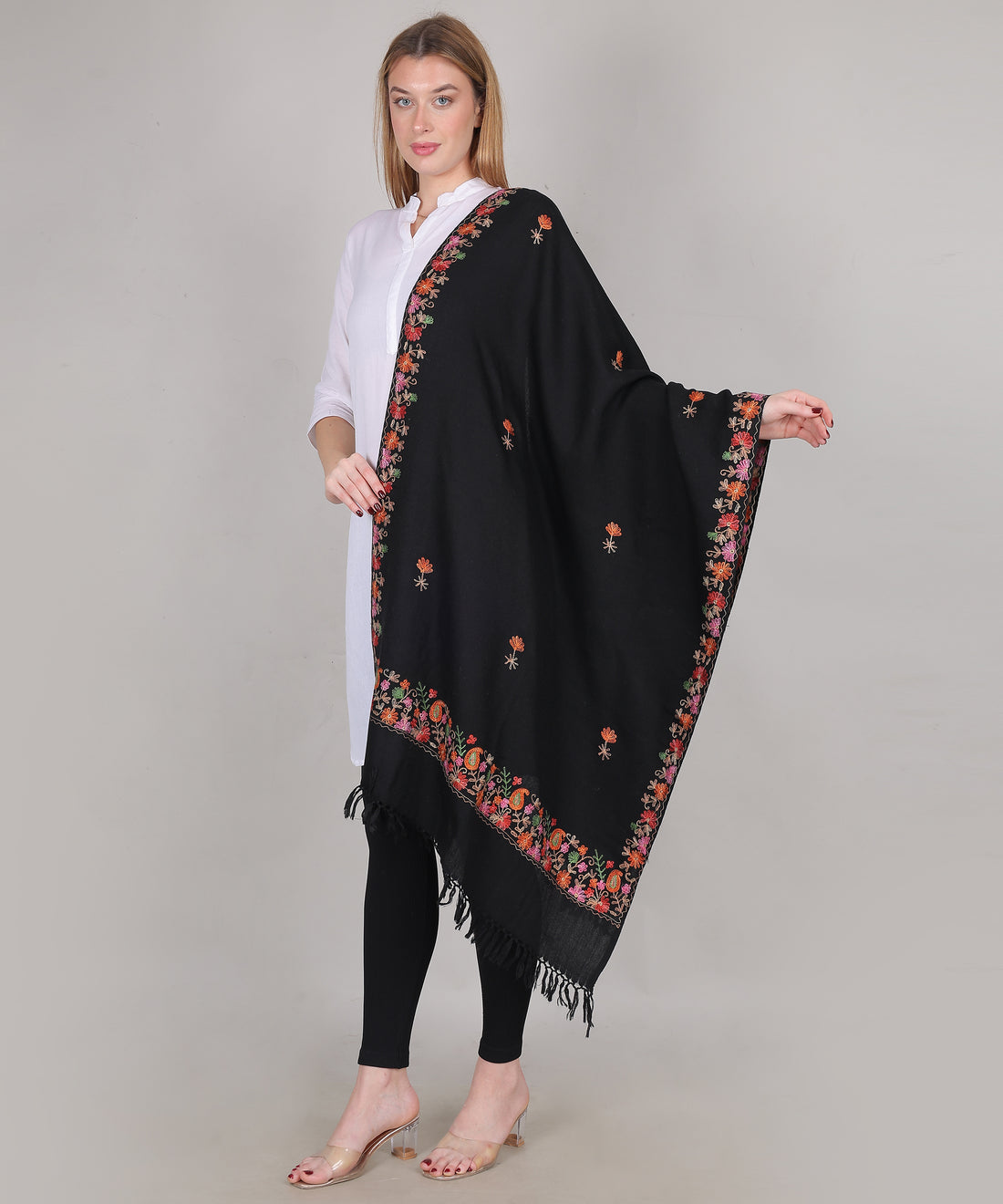 Traditional Kullu Weaving Black Stole – Embroidered Patti Pure Woollen Wrap with Artistic Handloom Craftsmanship