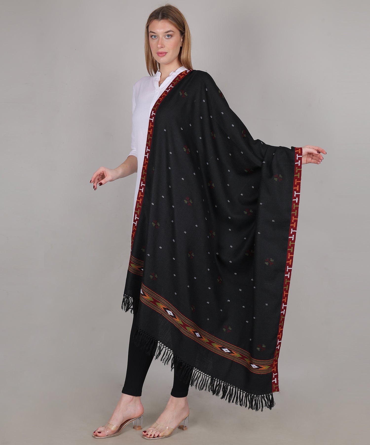 Traditional Handloom Kingri Jala Kullu Black Shawl – Pure Woollen with Classic Border