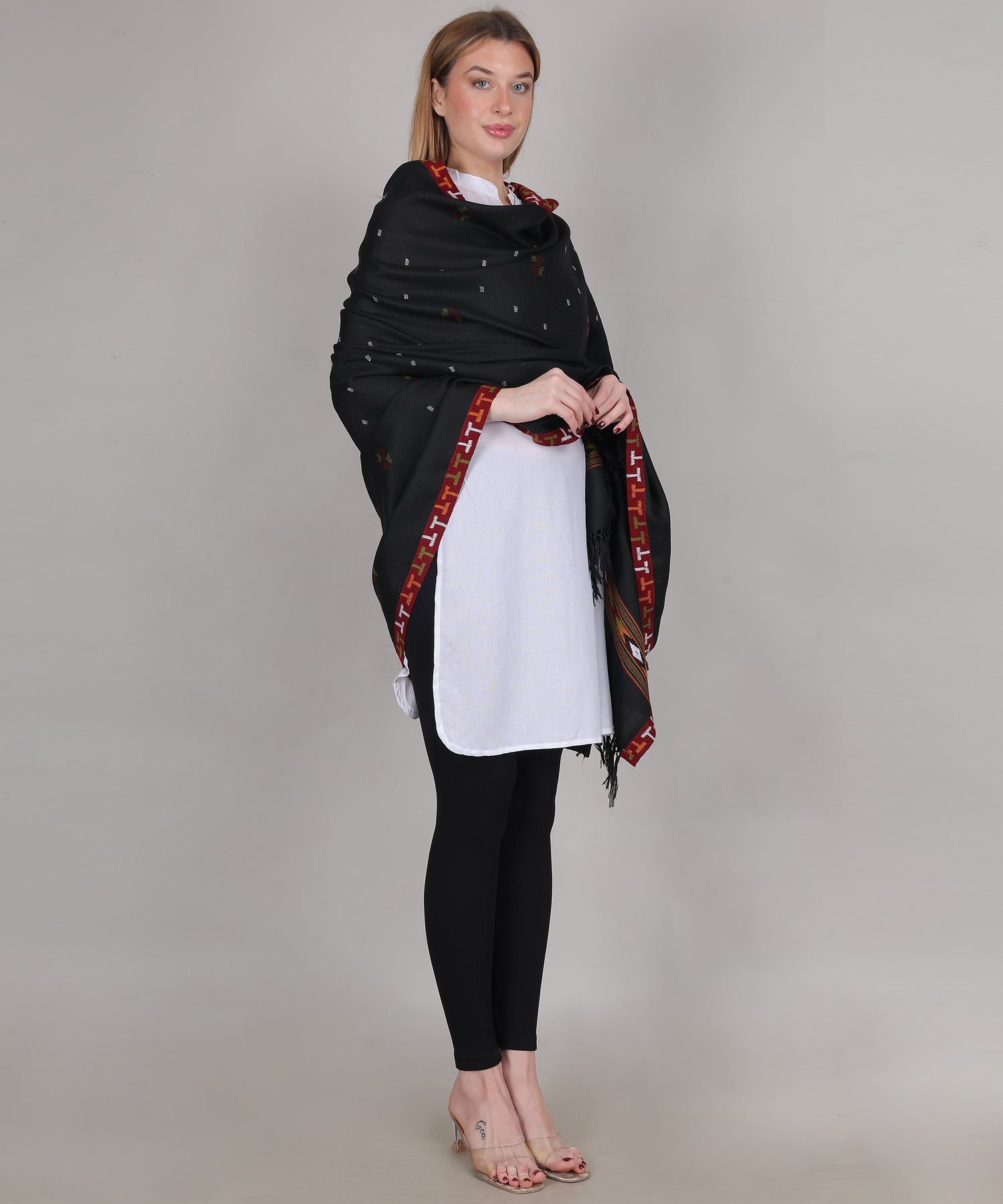 Traditional Handloom Kingri Jala Kullu Black Shawl – Pure Woollen with Classic Border