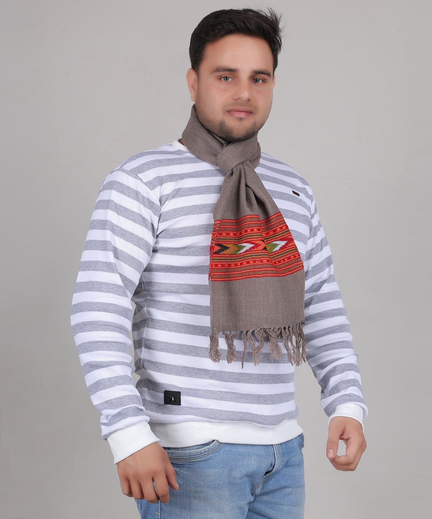 Exquisite Handwoven Kullu Woollen Grey Muffler – Premium Embroidered Patti for Distinct Style