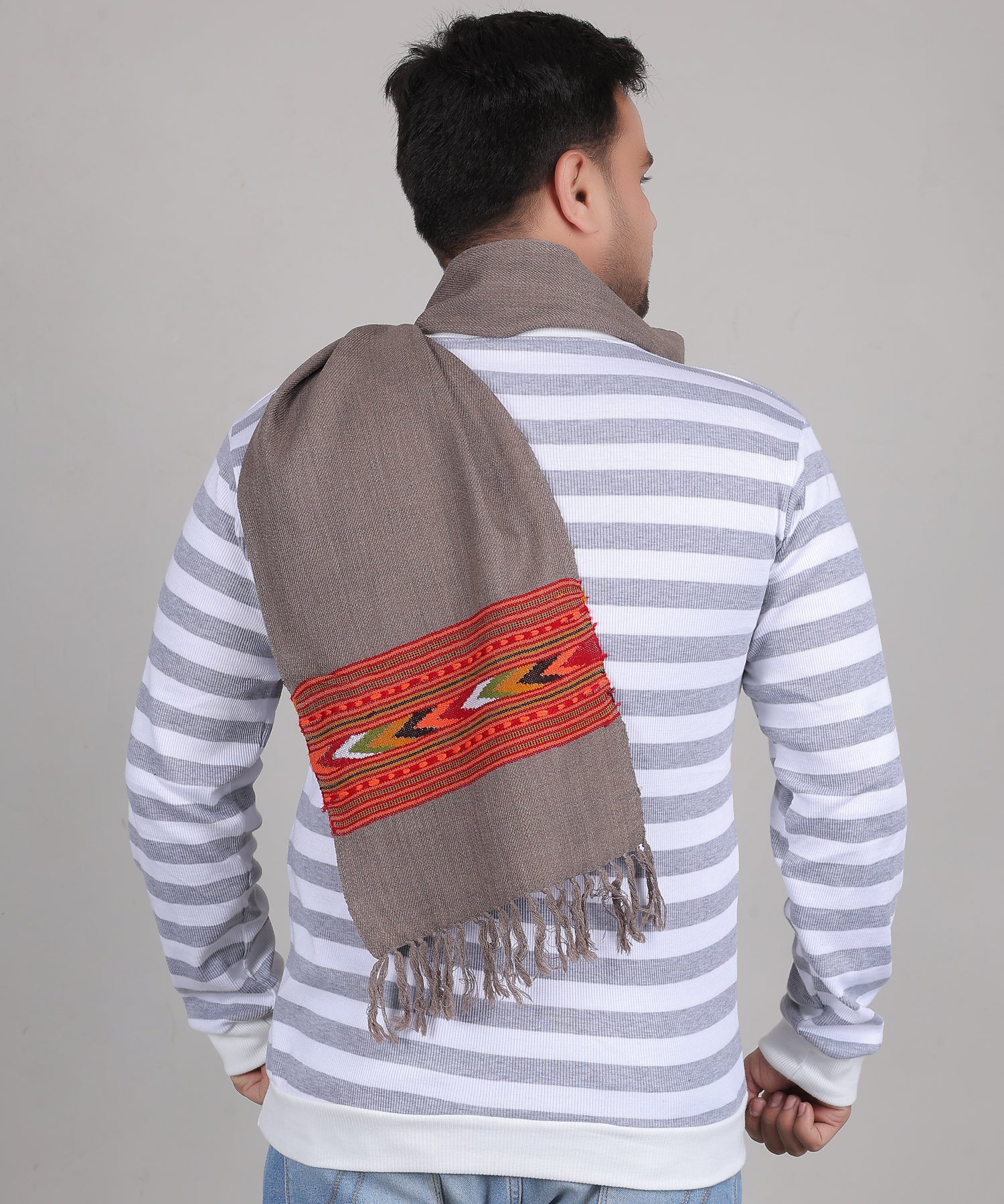 Exquisite Handwoven Kullu Woollen Grey Muffler – Premium Embroidered Patti for Distinct Style