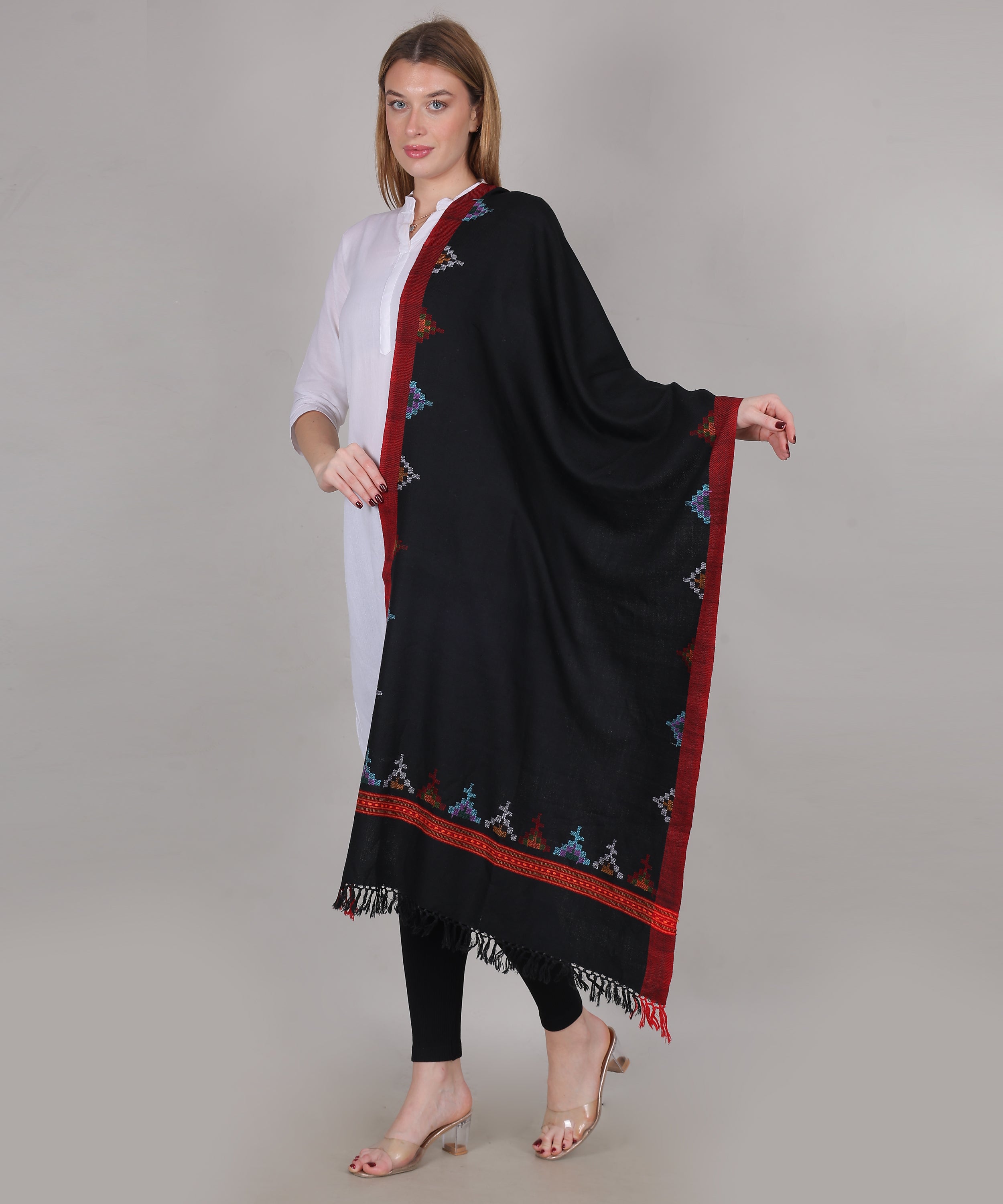 Elegant Kullu Handloom Black Stole – Handcrafted Patti Pure Wool Wrap with Classic Kullu Embroidery