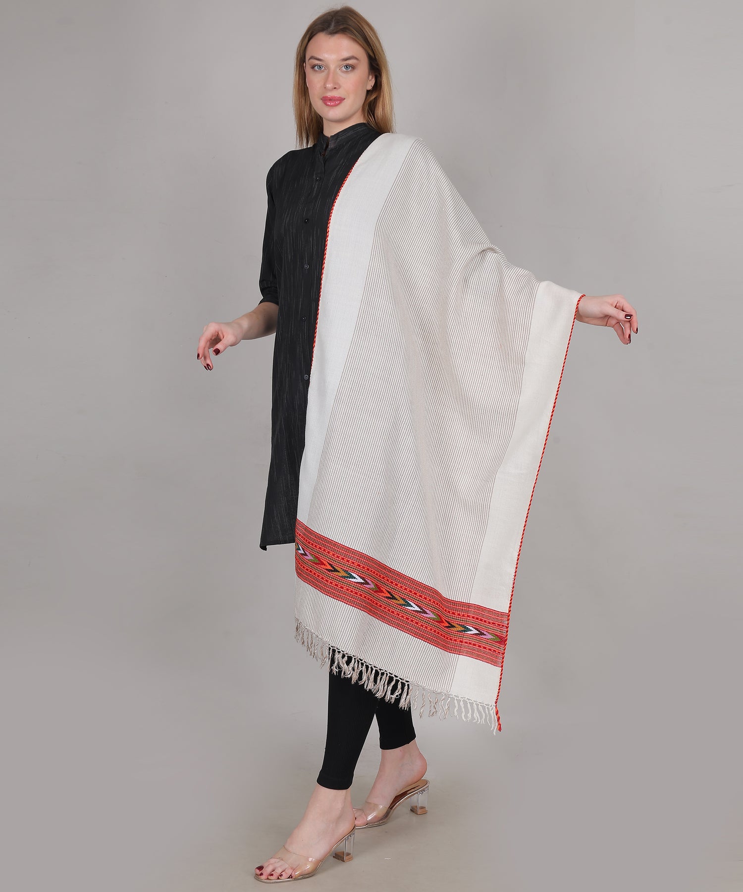 Pure Woollen Kullu Off-White Stole – Handloom Wrap with Elegant Weaving and Embroidered Patti