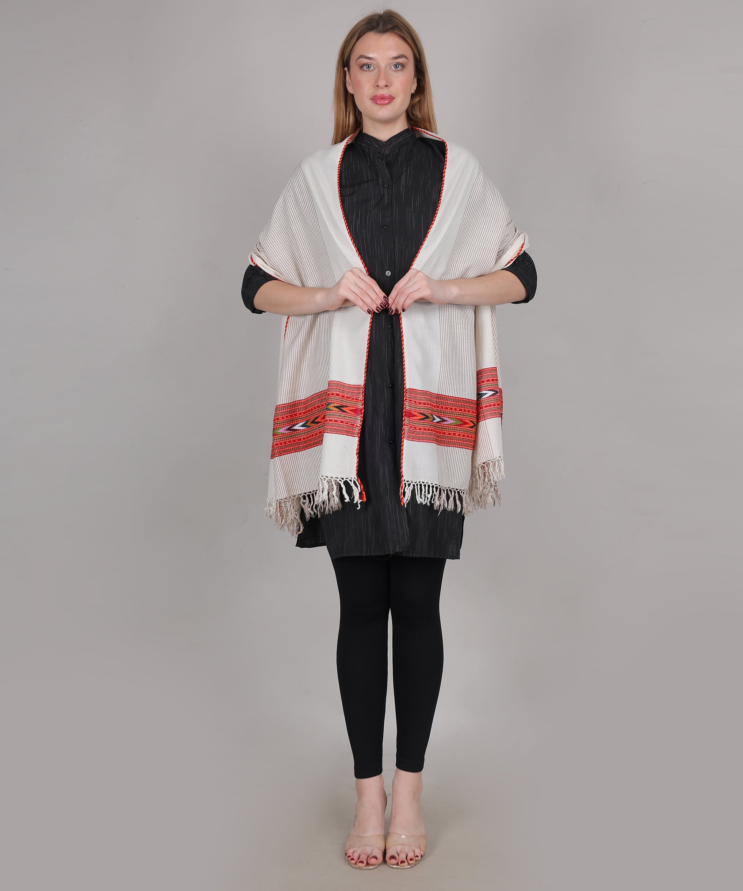 Pure Woollen Kullu Off-White Stole – Handloom Wrap with Elegant Weaving and Embroidered Patti