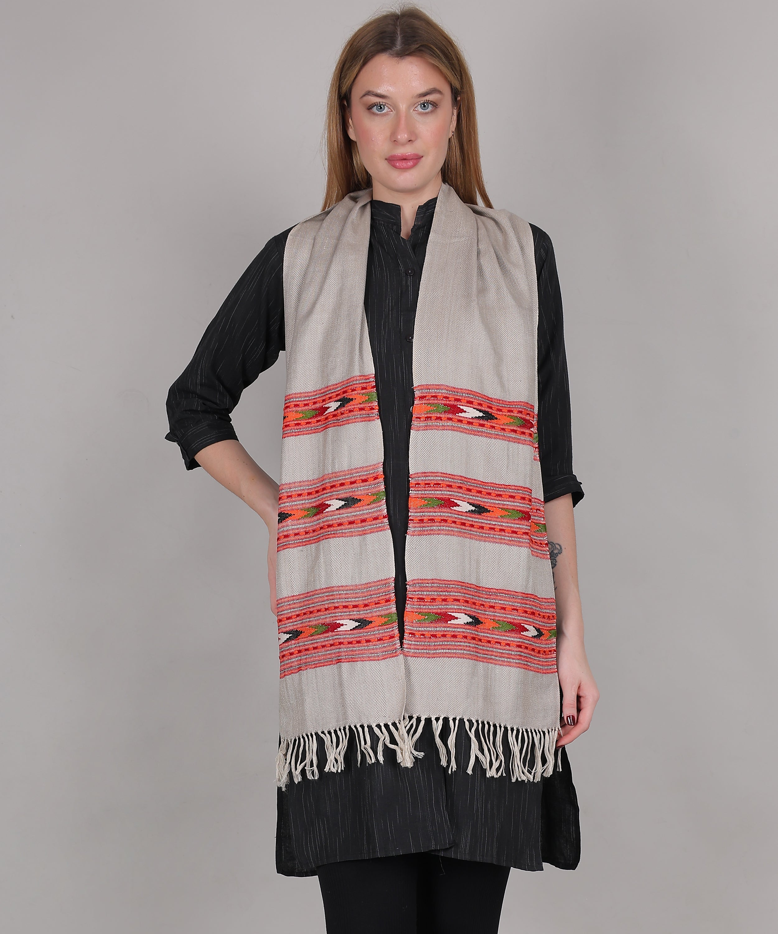 Handwoven Kullu Pure Woollen Grey Muffler With Embroidered 3 Patti Design