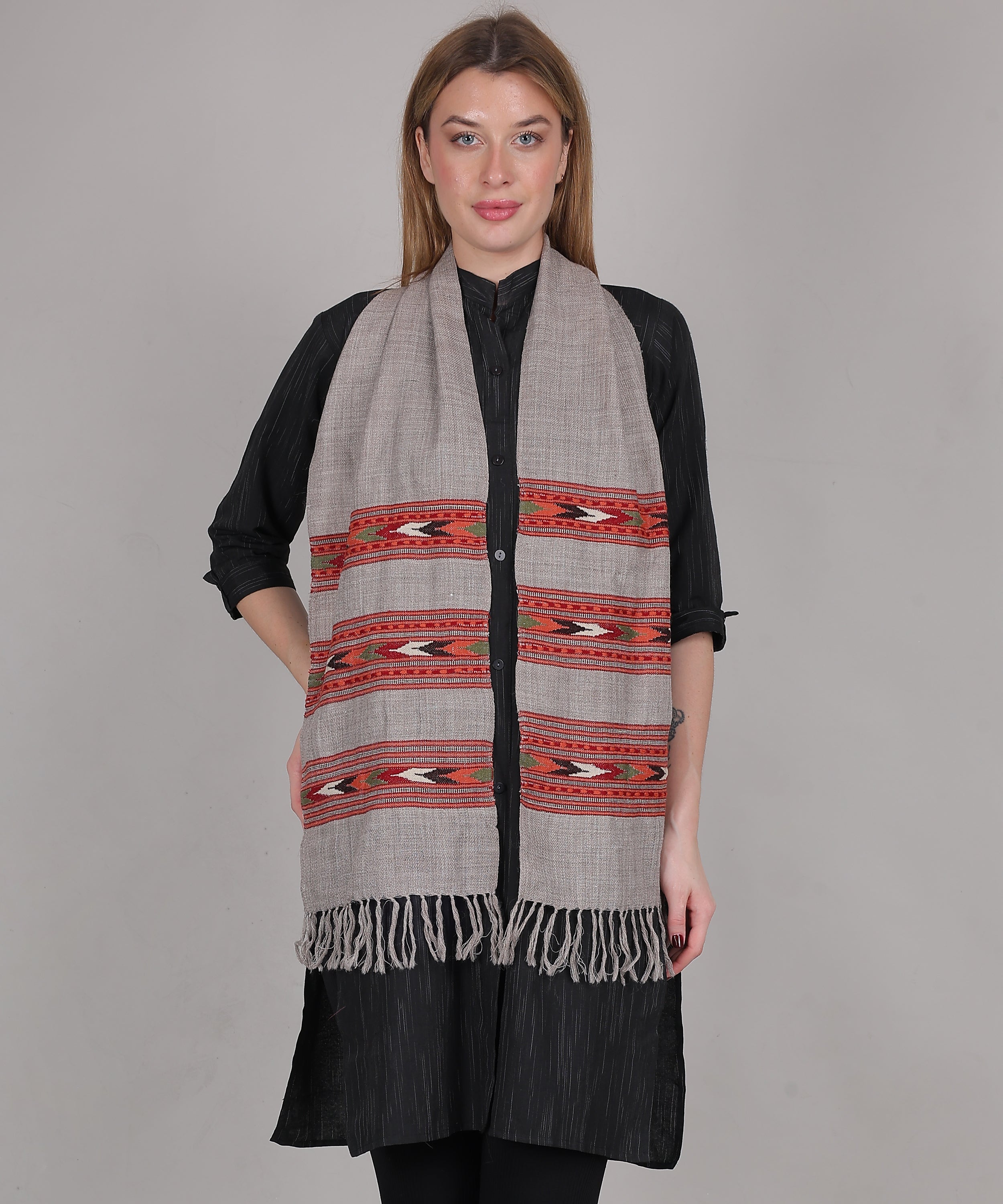 Handwoven Pure Woollen Grey Muffler with Embroidered Teen Patti Design