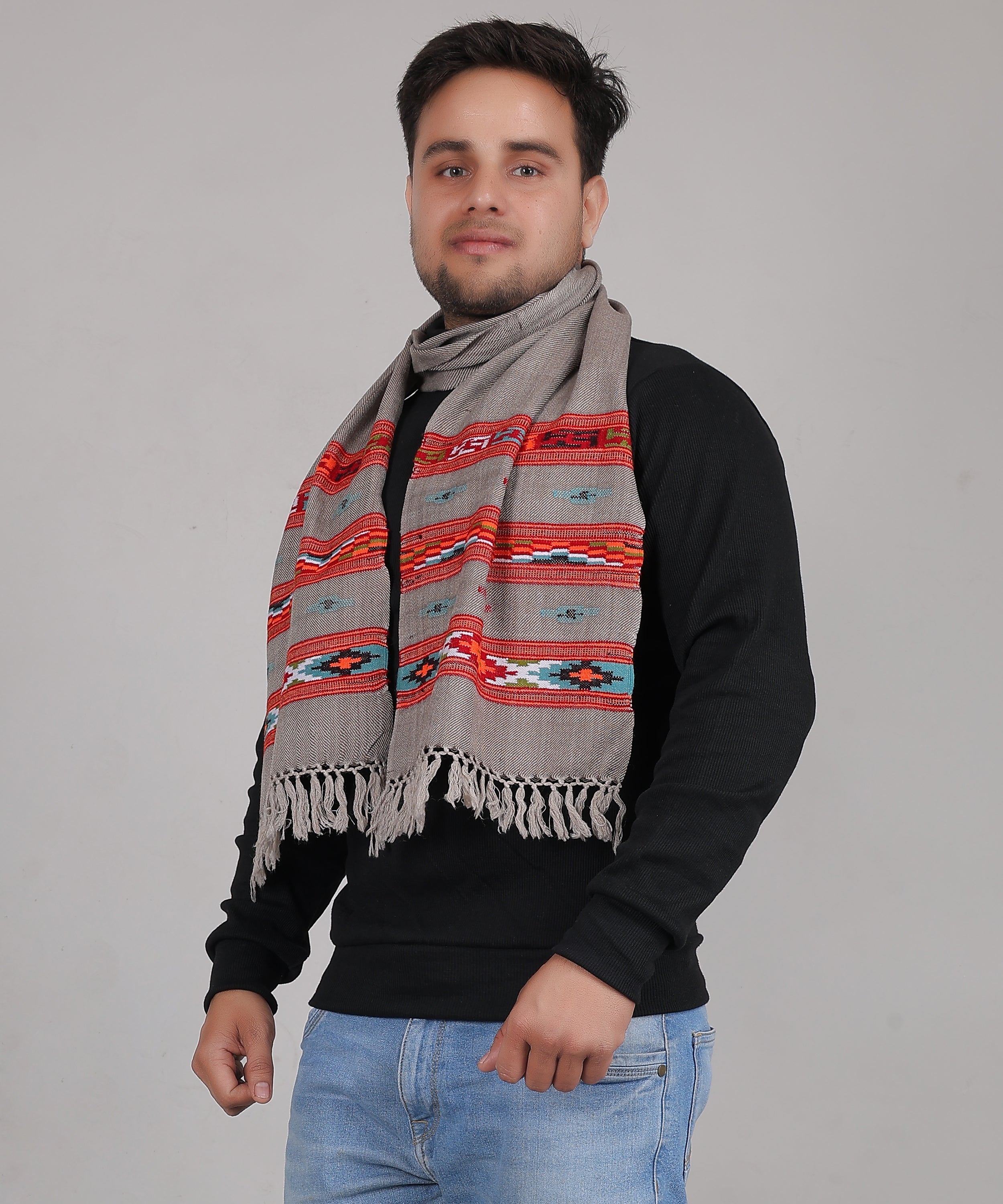 Premium Kullu Handwoven Woollen Muffler – Embroidered Grey Teen Patti Design