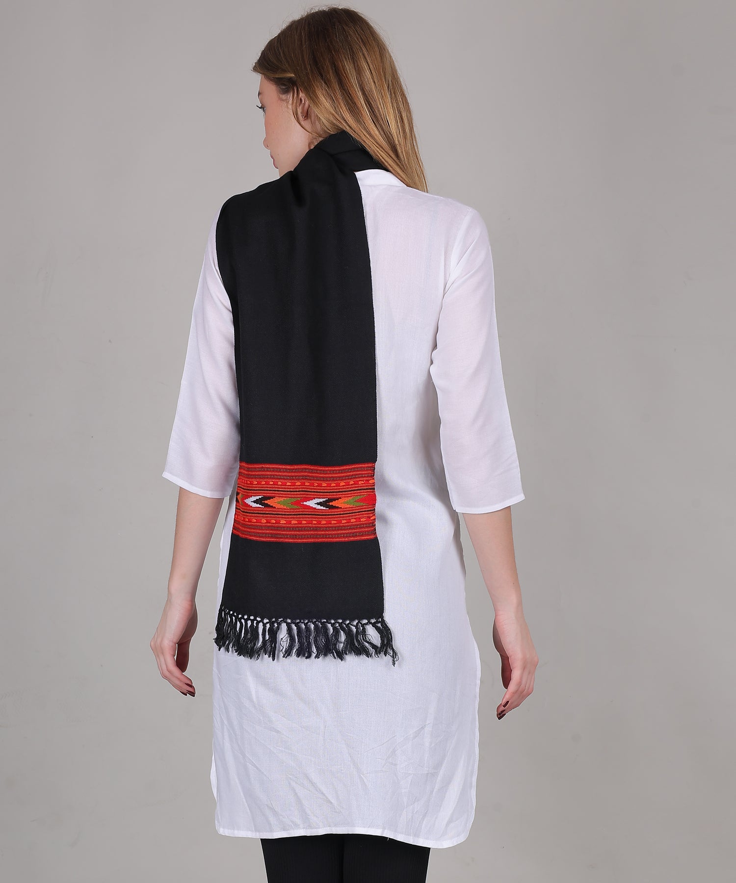 Premium Kullu Handwoven Woollen Muffler – Embroidered Black 1 Patti Design