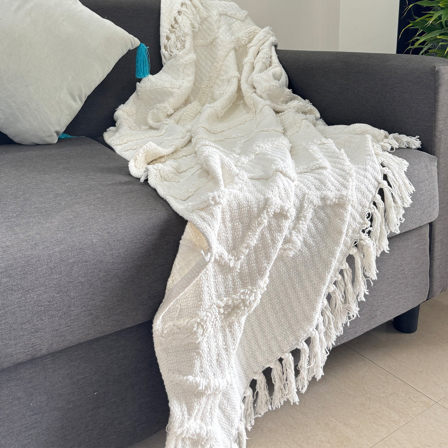 White Cotton Tufted Soft &amp; Cozy Throw